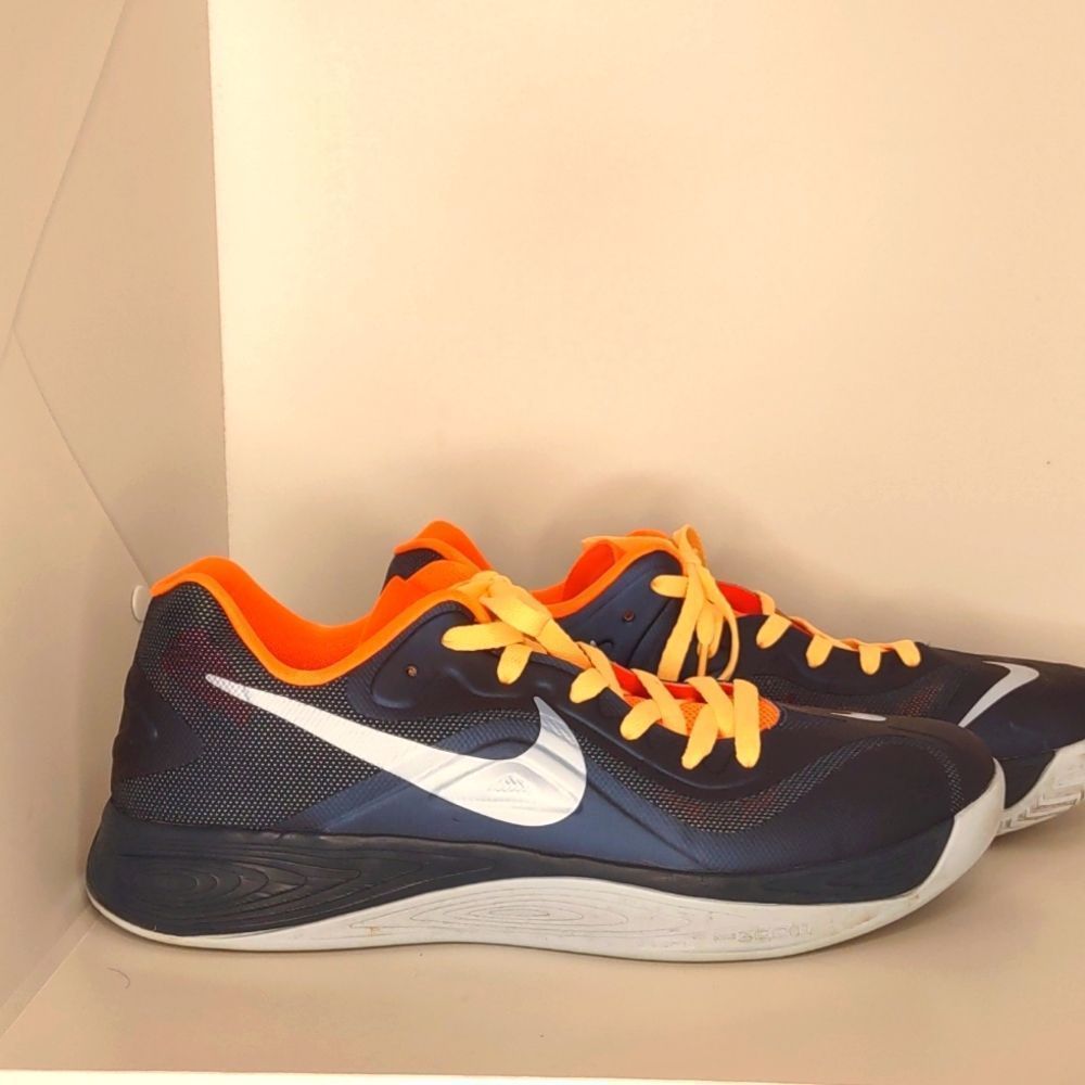 Nike Hyperfuse Men's size 12 Athletic Shoes